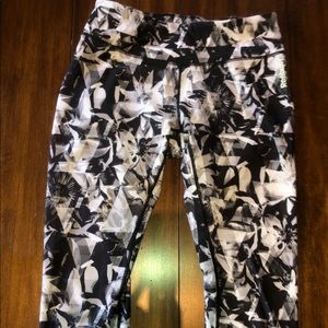 Reebok cropped patterned leggings